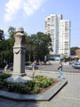 Ріг вул. Гоголя та пр. Карла Маркса (пам'ятник М. Гоголю)