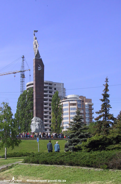   2004.    