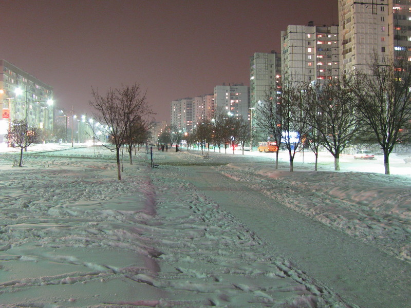    3.2 . f/2.8, ISO200,   6 