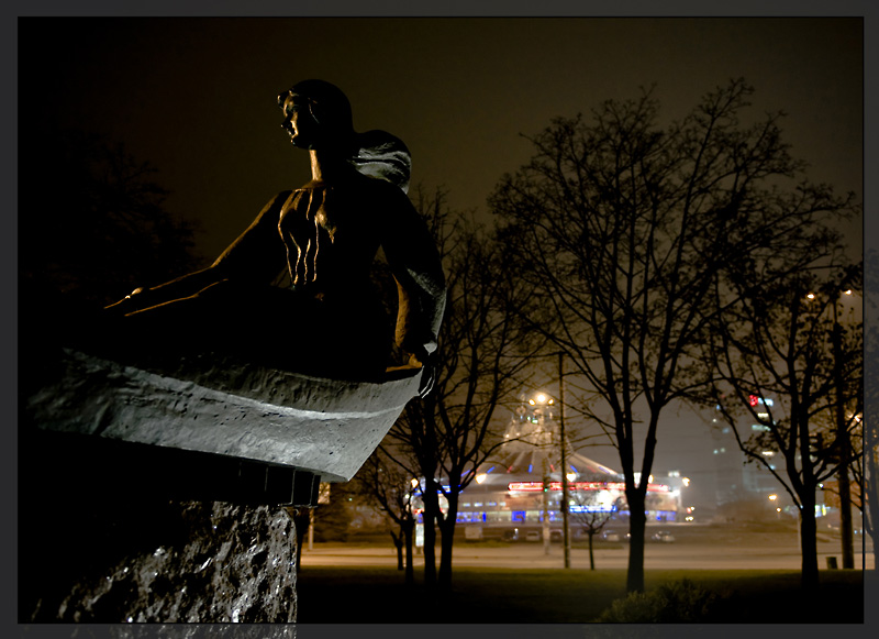   1/30 .  , ISO 800 