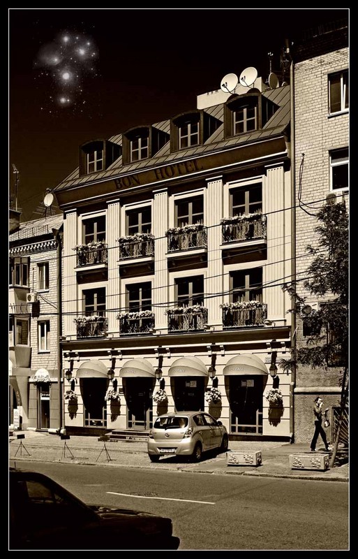 BON HOTEL  