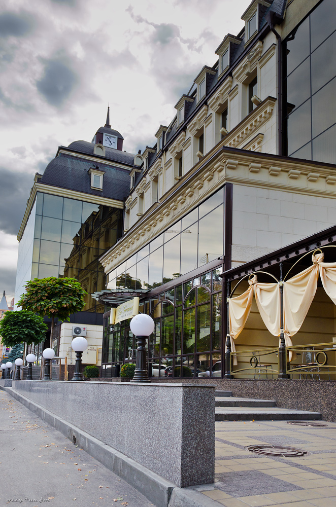 Le Grand Restauran, .  ..... 