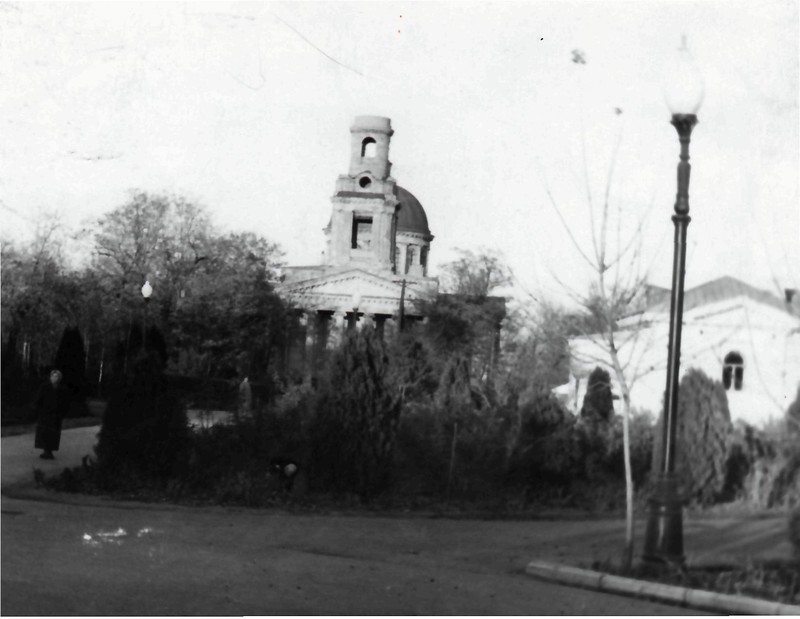 Преображенський собор Домик справа исчез где-то в начале 70х 