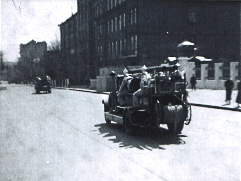 Fire brigade on Avenue  ,  1930.     ,        ,   , , , 
