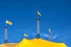 Гастролі синьої ізоляційної стрічки.