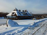 Зимовий яхт-клуб