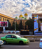 У центрі