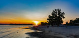Захід сонця на Мануйловському пляжі