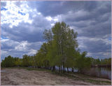 Квітень