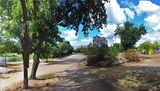 Август