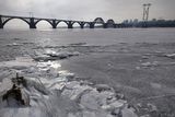 Мороз наче прикрасив свої полотна сріблом