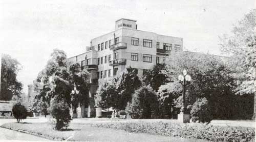    1960- .    realnest.com.ua  :     XX 