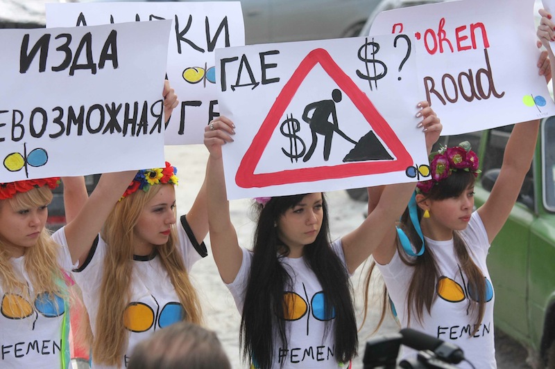  FEMEN      