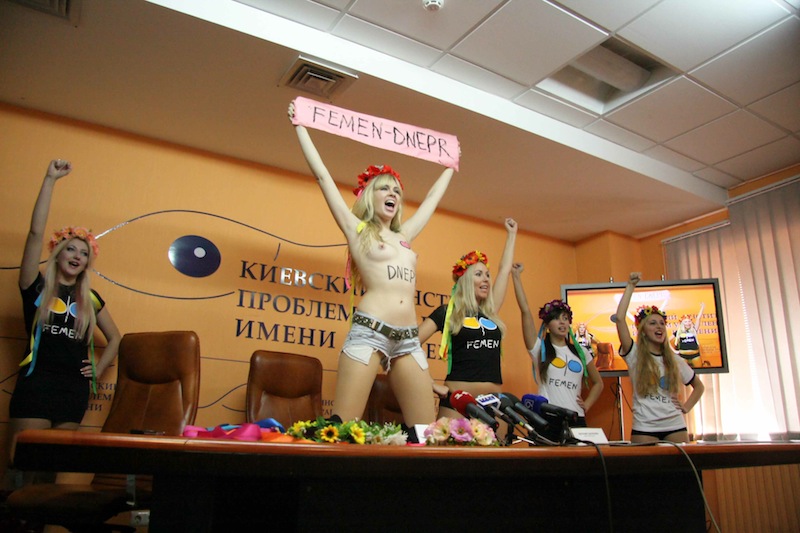  FEMEN      
