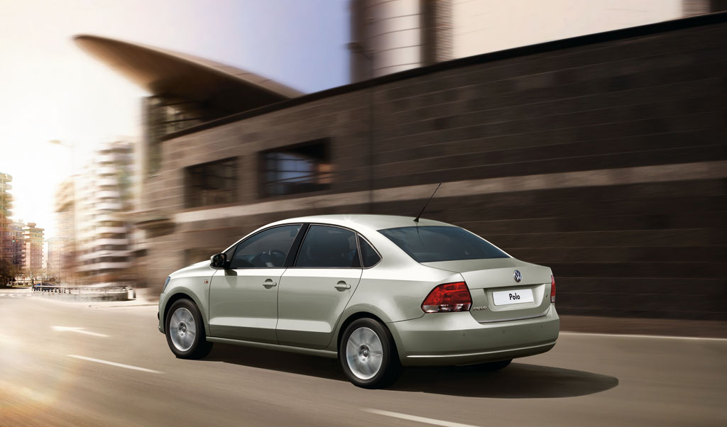  Volkswagen Polo sedan 1,6i (105 ..)  13.990 $ + !