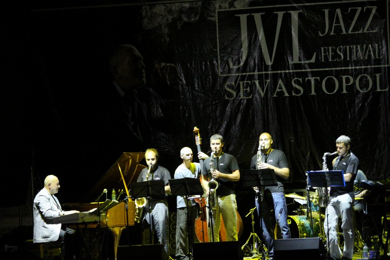   - - !   JVL JAZZ FESTIVAL