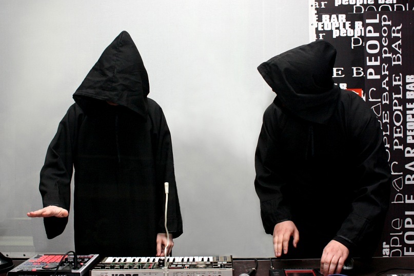  Submatukana:    ,  