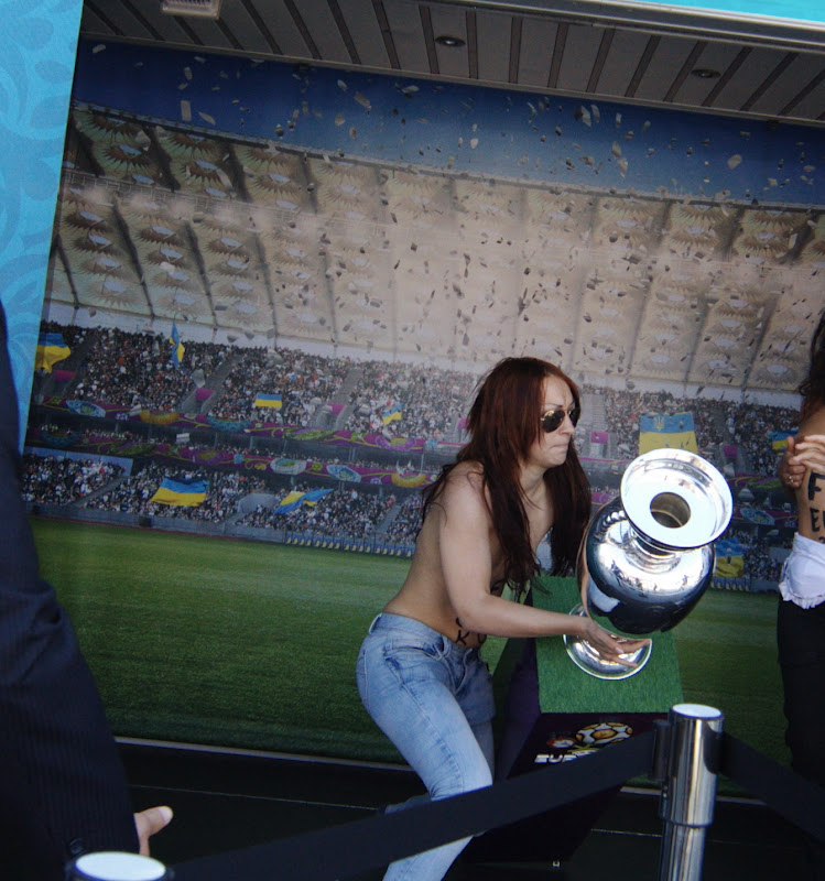   Femen   -2012  