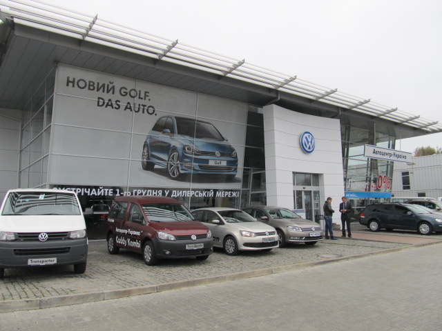  1    Volkswagen GOLF  