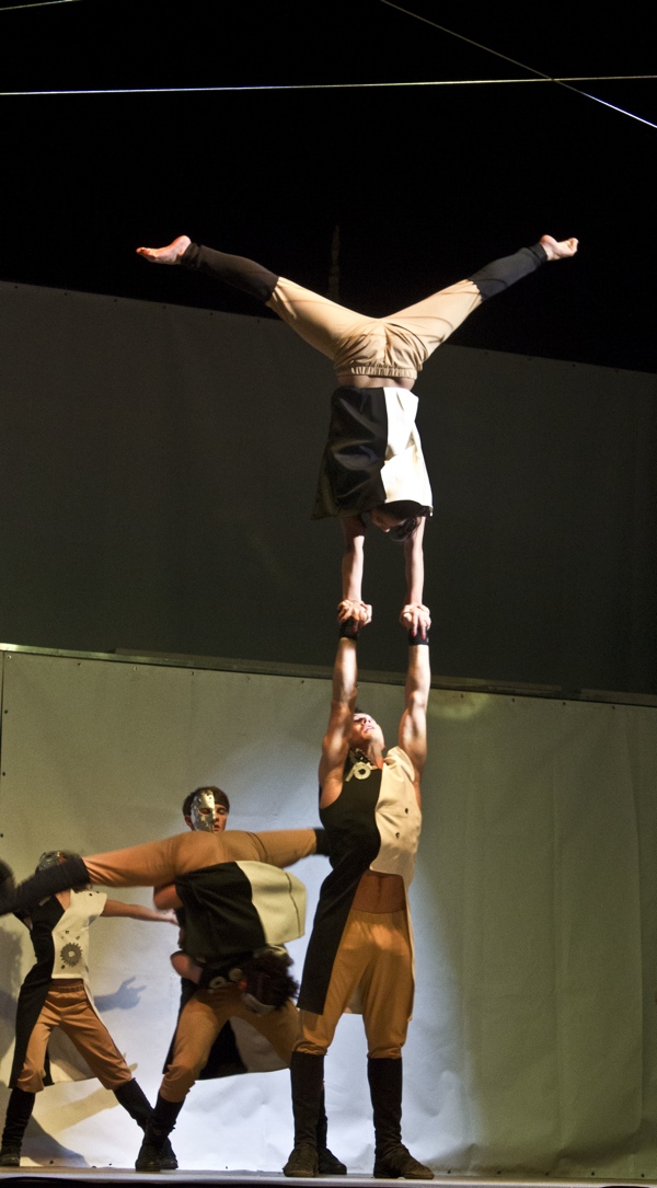     PoleArtShow   ,   