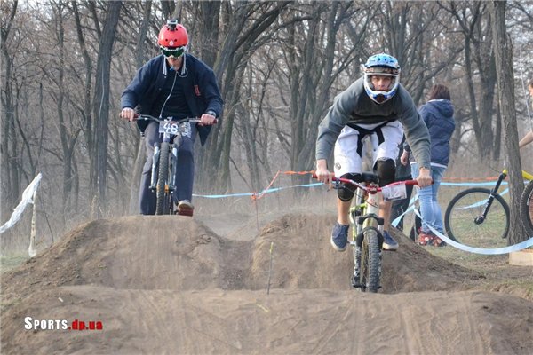       Dual Slalom