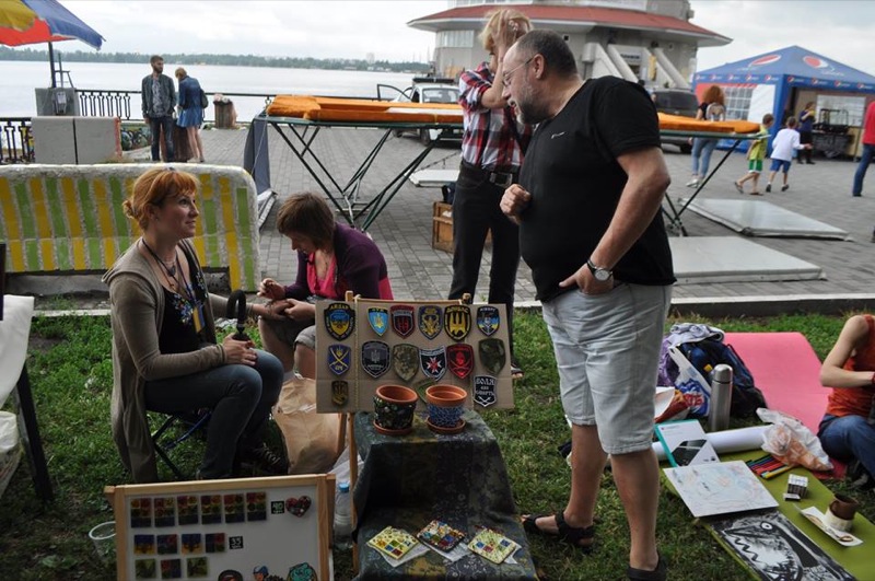      Garage sale     