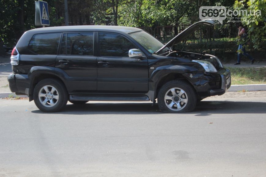  25 :  Volvo  Toyota Prado.      :   