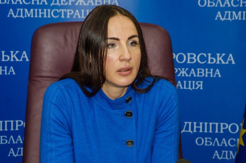  г          ,    
