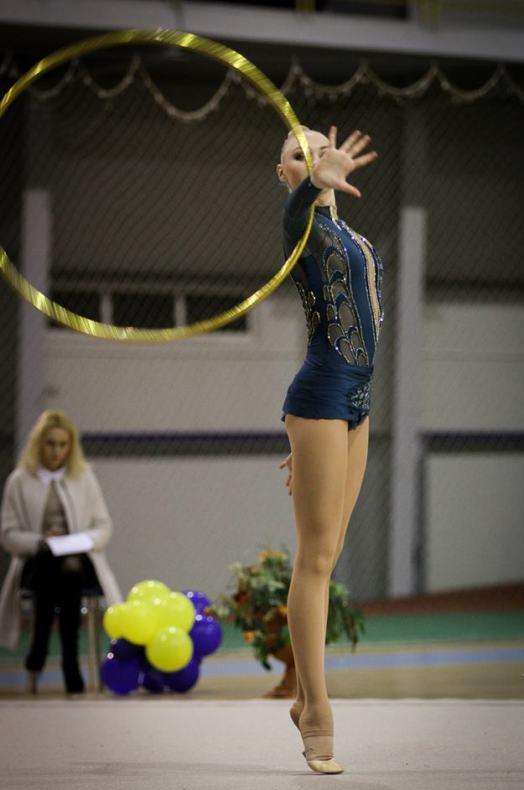  ó        
