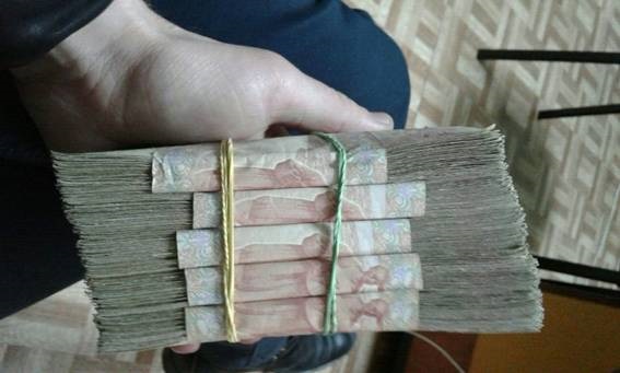     ,  100  