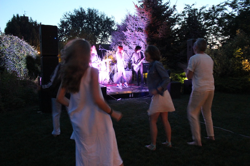  P.OS.PELOV-fest  12       ,    