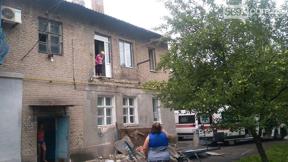  В Каменском упал балкон: есть пострадавшие