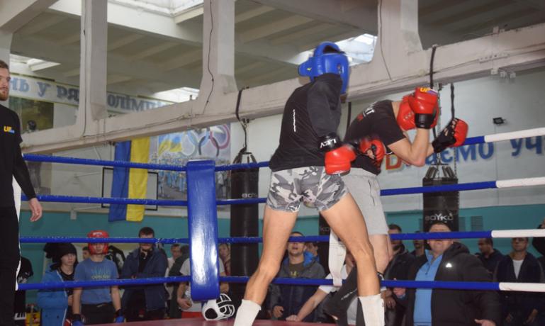         UF MMA