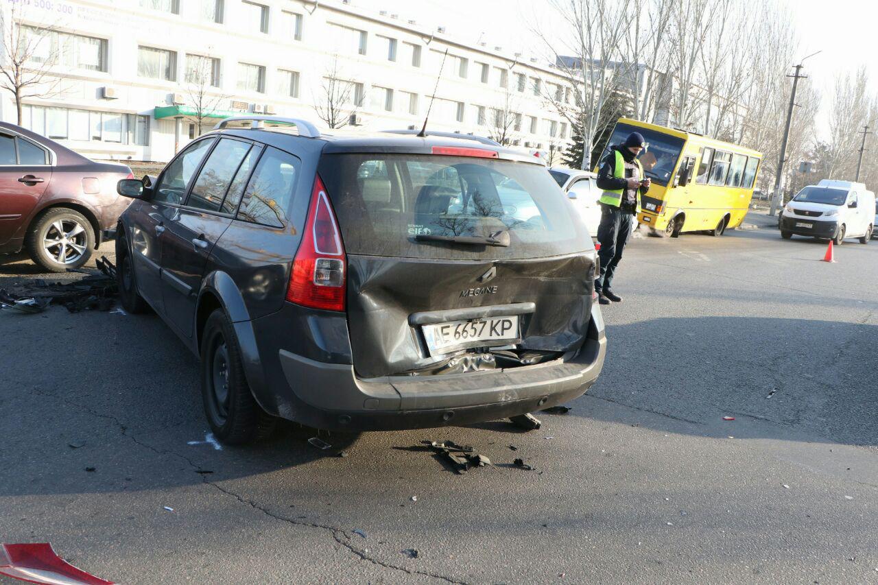       Nissan, Ford  Renault:  