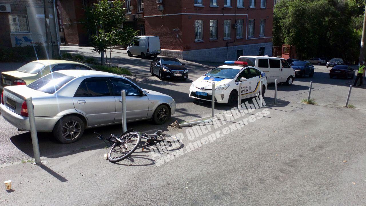      Glovo   Mazda:  