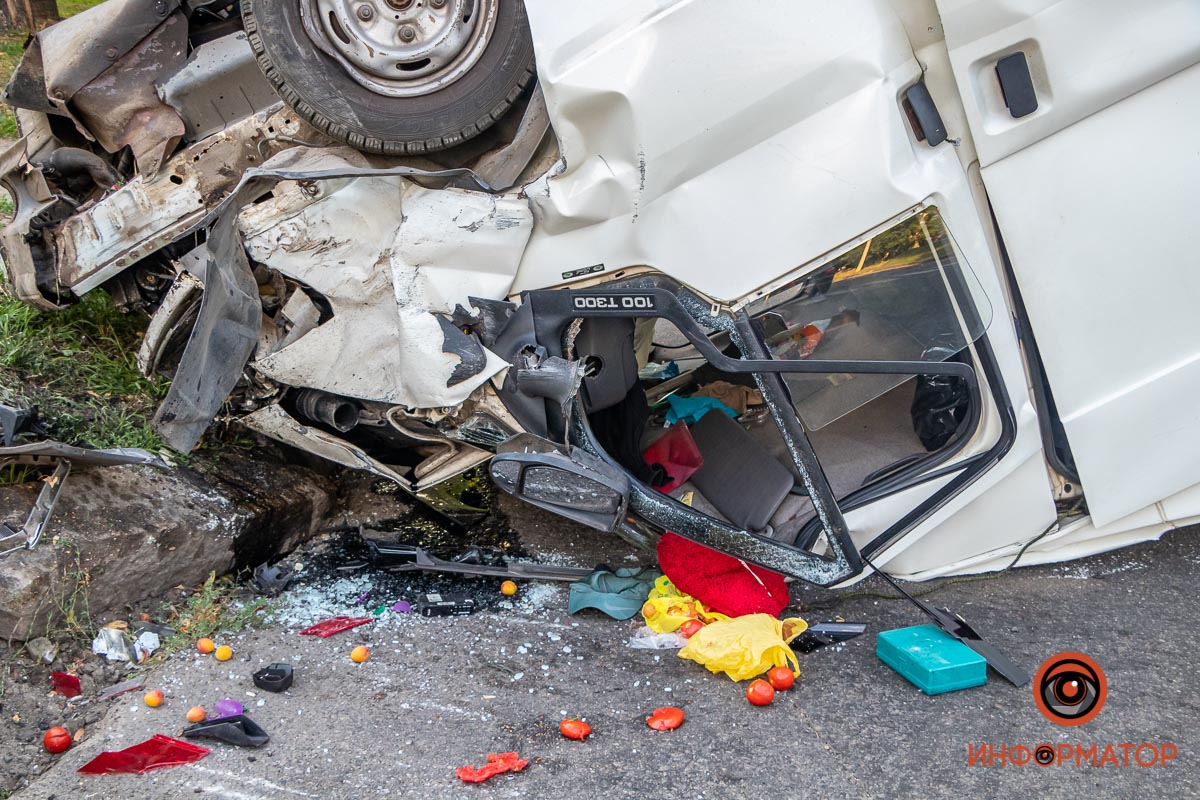      Ford Transit   Volvo  :  