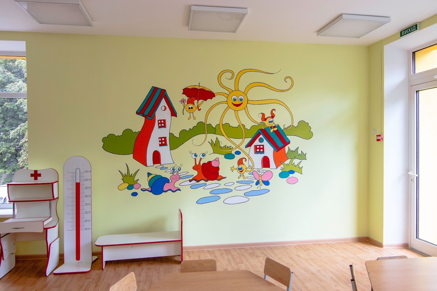 Оформление группы стены. Декорация стен в детском саду. Украшение стен в детском саду. Декор стен в ДОУ. Украсить стену в детском саду.