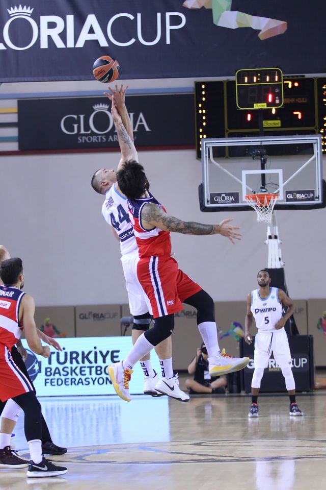  Gloria Cup.     70:97.   