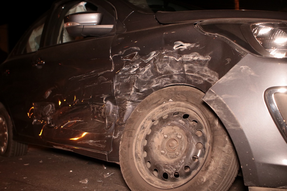       Nissan  Ford: 8-    (  )