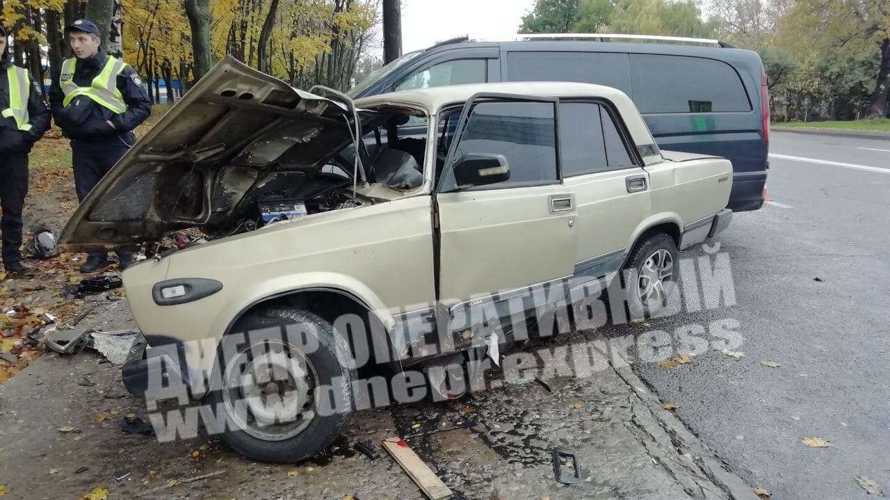        Mercedes    :    