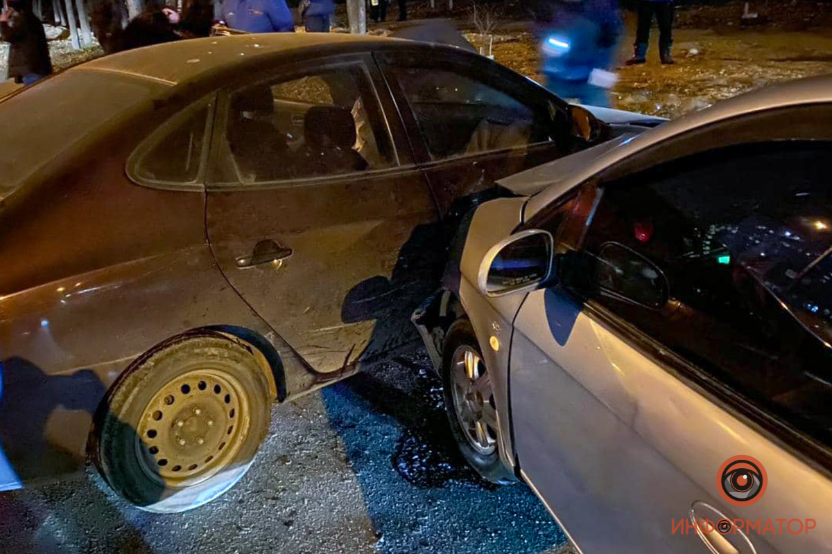      Hyundai   Chevrolet:   