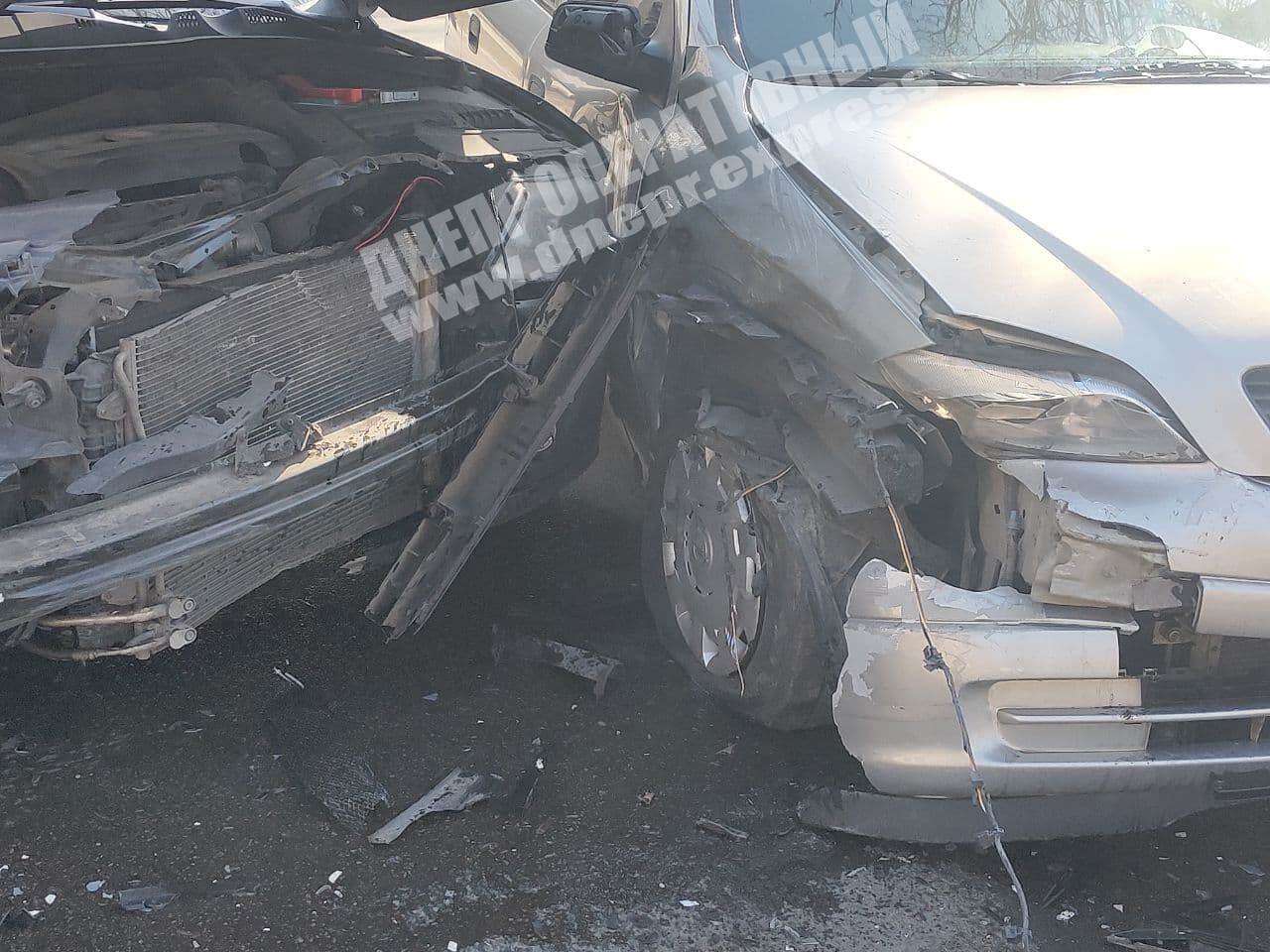        Volkswagen  Opel