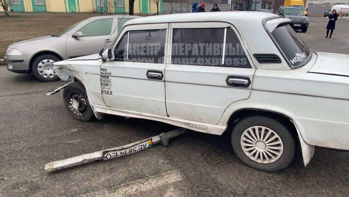      Citroen   Lada