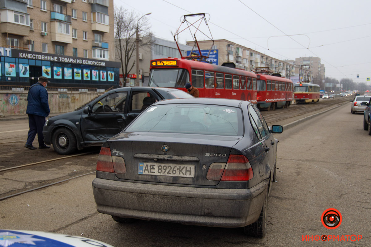        Renault  BMW:  ,  