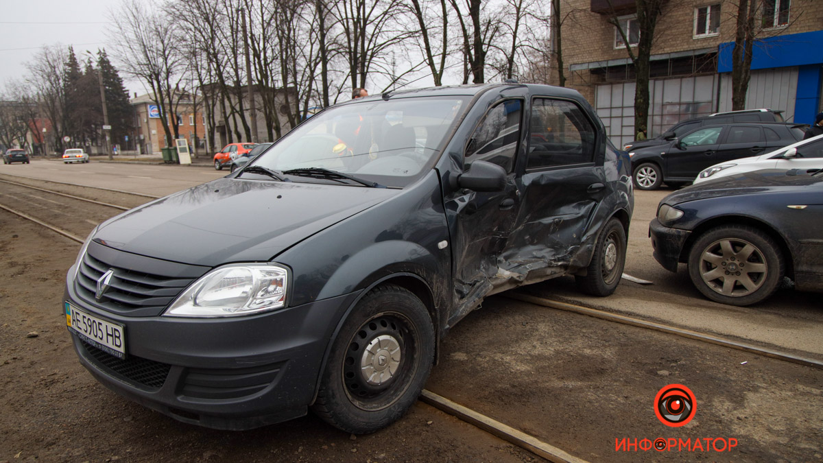        Renault  BMW:  ,  