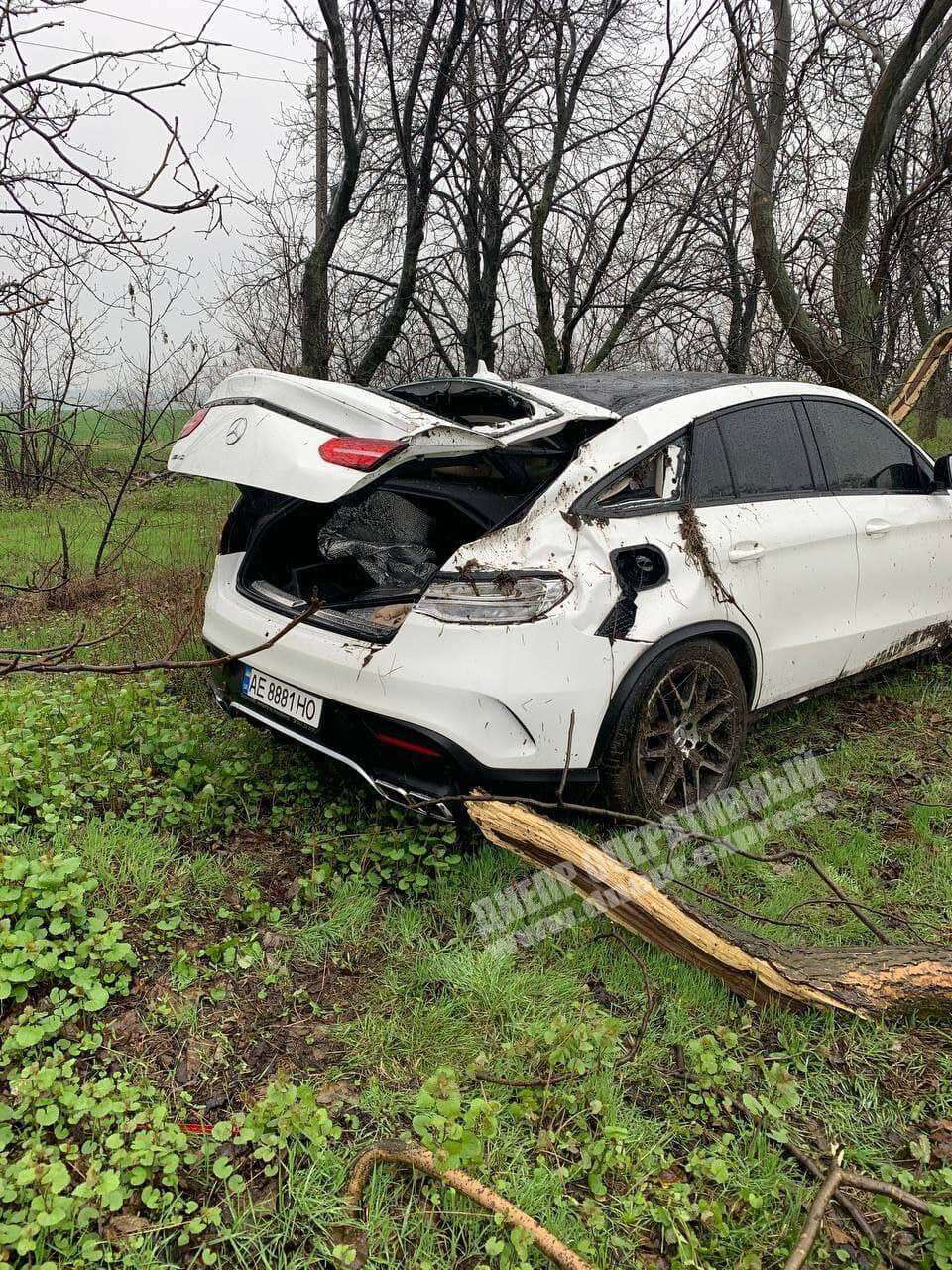      Mercedes   :    