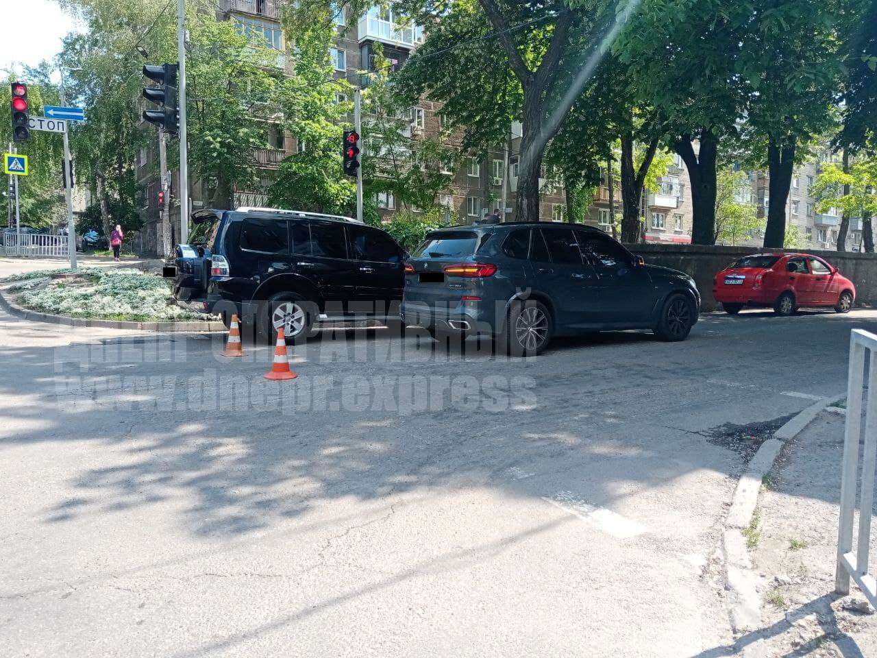     BMW X5  ,     