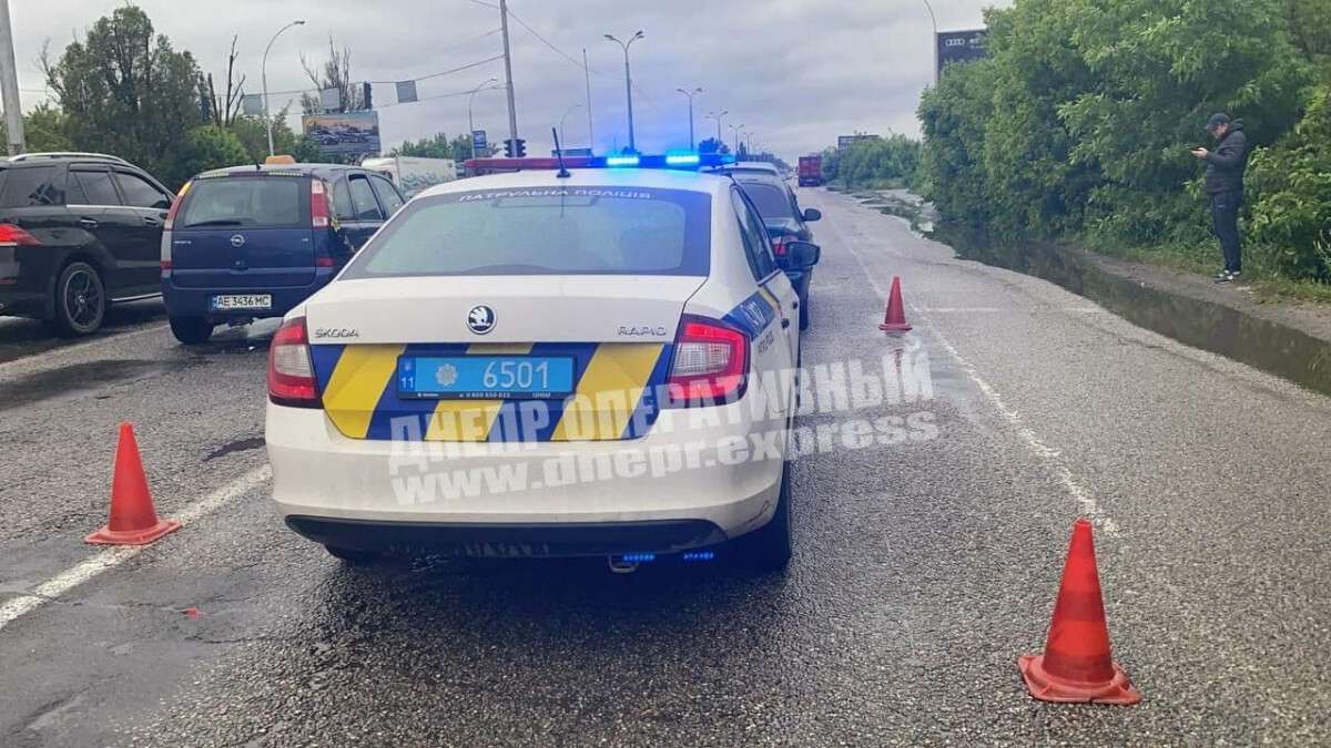       Mercedes  Daewoo Lanos,  
