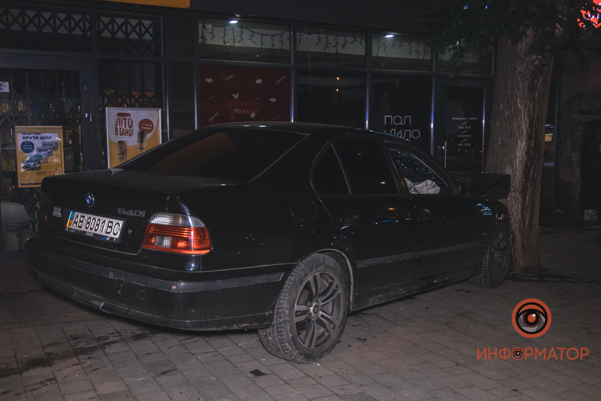      BMW     Toyota:     (  )