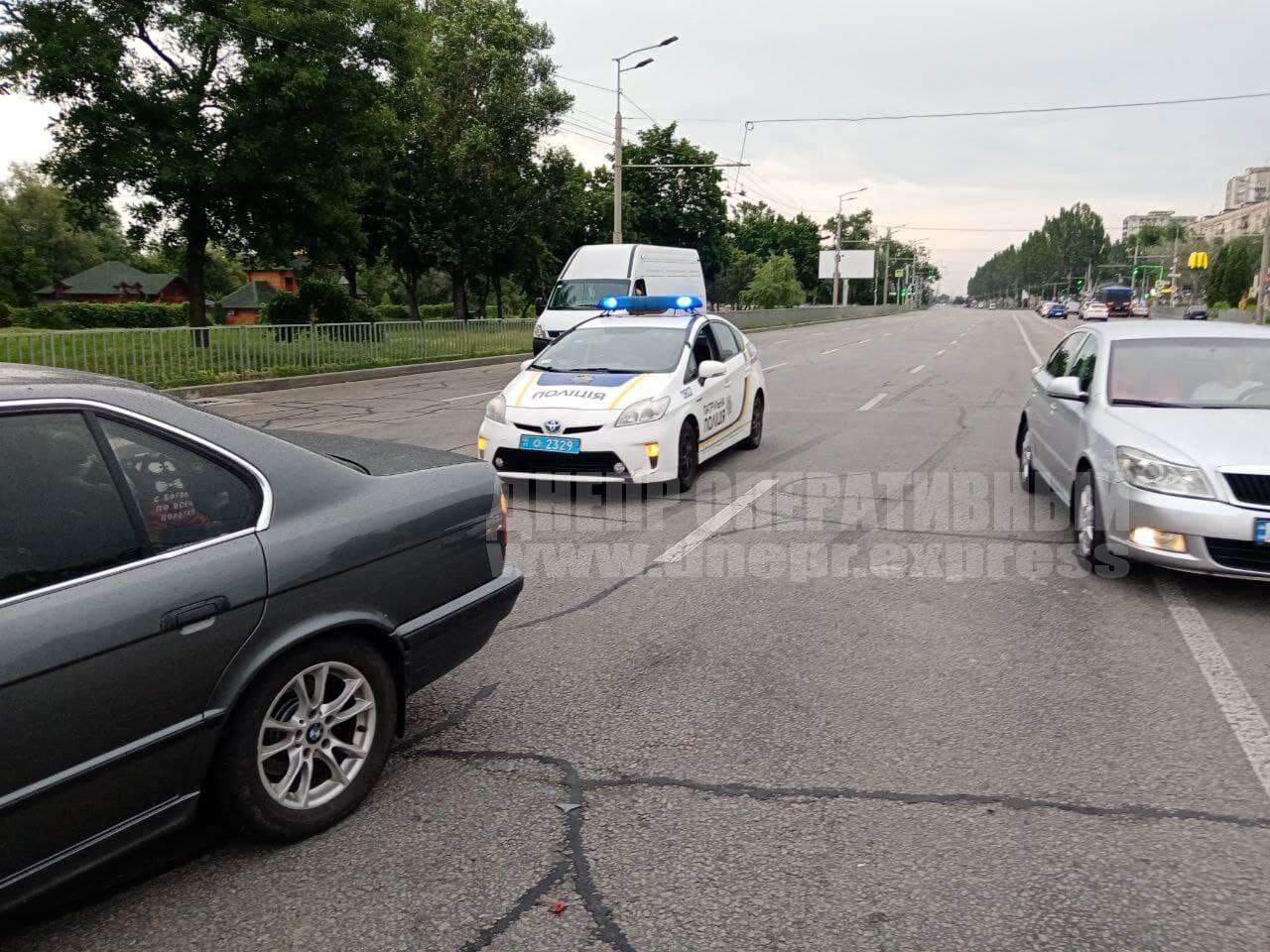      BMW  Hyundai:   (  )